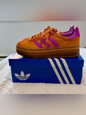 NIB ADIDAS Gazelle Platform Sneakers in flash orange with purple - 7